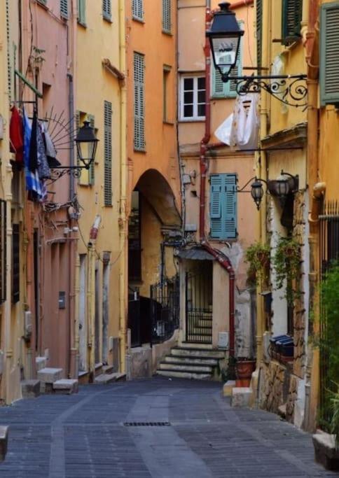 Magnifique T2 Proche Mer Et Ville Refait A Neuf Avec Terrasse Menton Exterior foto